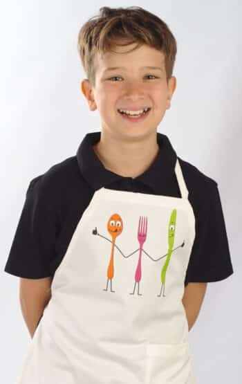 детска престилка с печат прибори