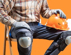 Каски и наколенки